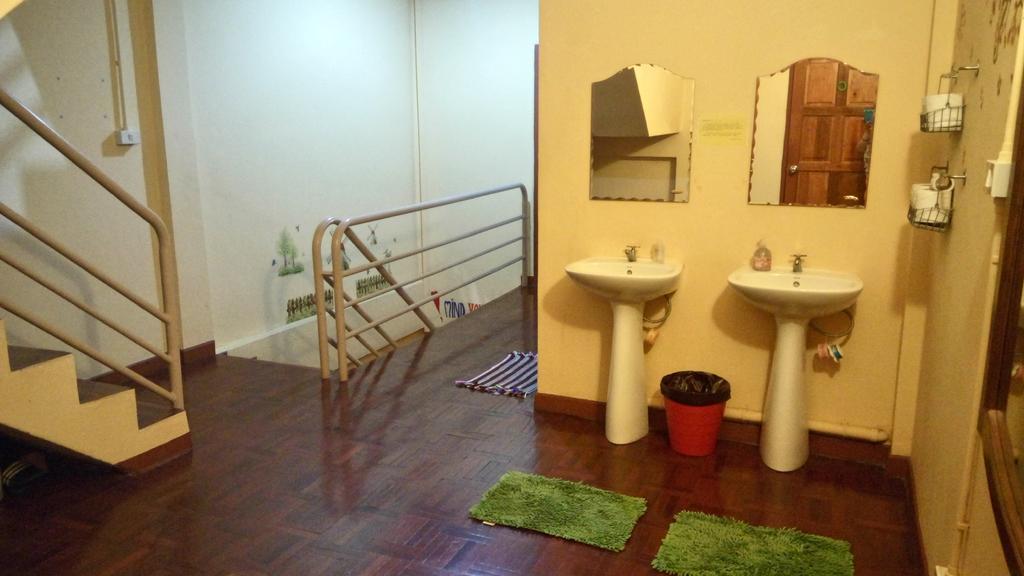 Pm Guesthouse Chiang Mai Bagian luar foto